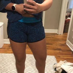 Size 6 Lululemon Short